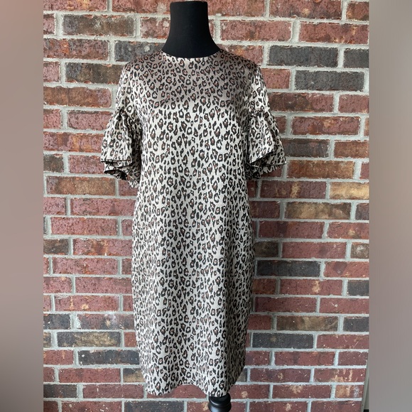 Banana Republic Leopard Dress - Ruffled Sleeves - Size 2 - - Picture 2 of 9